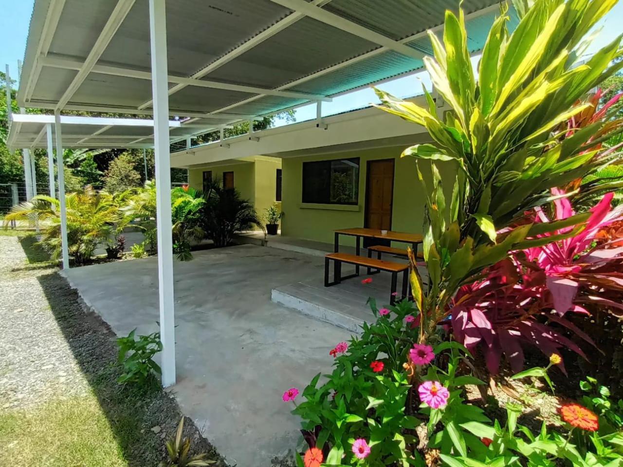 Serenity Houses Cahuita Bagian luar foto